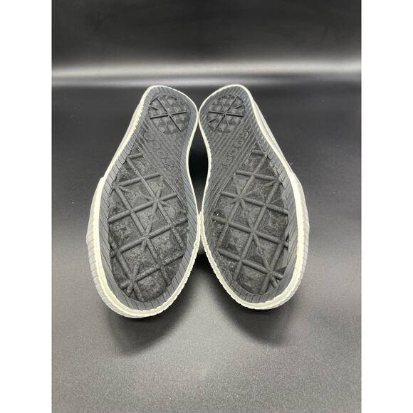 FOCO UNC Tarheels Women’s Shoes Size 8 - Picture 5 of 6